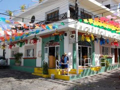 Pipis Restaurant & Bar